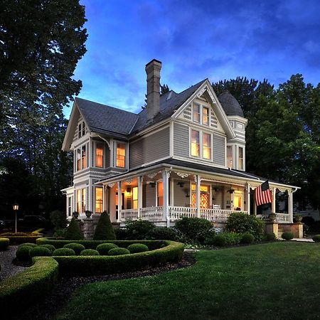 The Historic Morris Harvey House Bed & Breakfast Fayetteville Bagian luar foto
