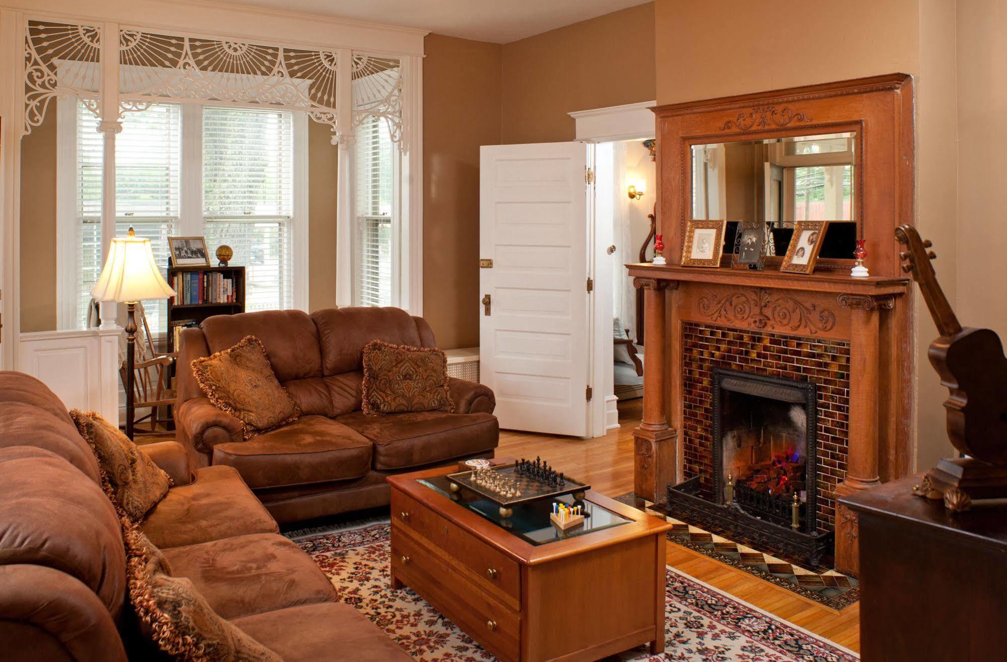 The Historic Morris Harvey House Bed & Breakfast Fayetteville Bagian luar foto